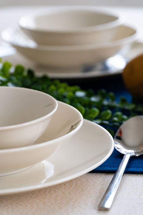 Hermia Lavanta Juego de Cena de Porcelana de 18 Piezas en Blanco, Azul y Verde